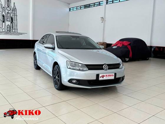 VOLKSWAGEN JETTA 2.0 COMFORTLINE FLEX 4P TIPTRONIC